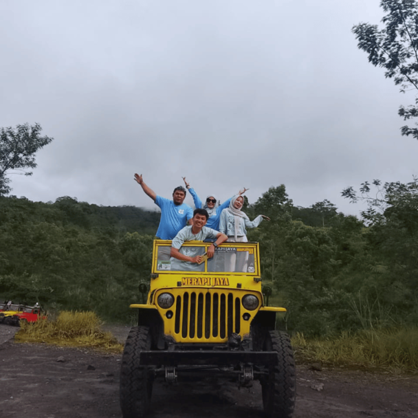 Wisata Seru: Jelajah Gunung Merapi dengan Jeep dan Kuliner Khasnya